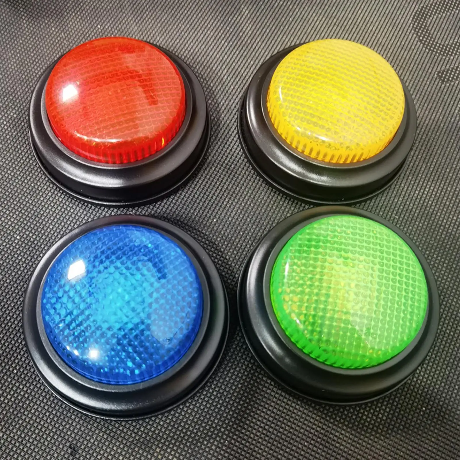 Game Buzzer 4-Piece Quick Answ - огляд і ціна Party Games Easter